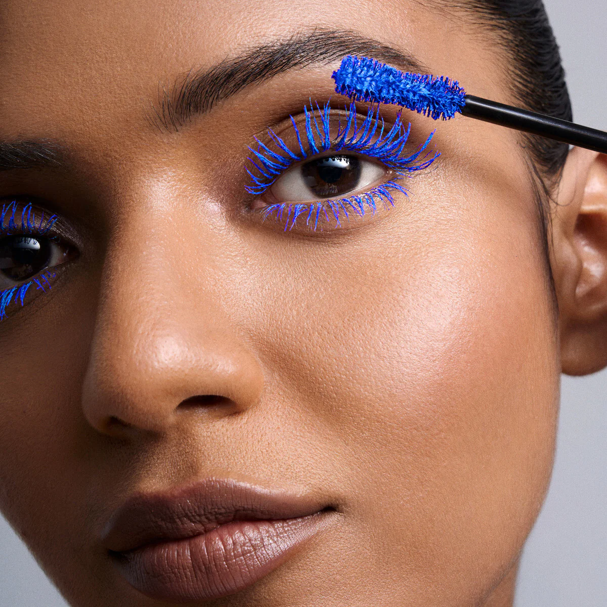 DARK STAR Volumising Mascara - Image 14