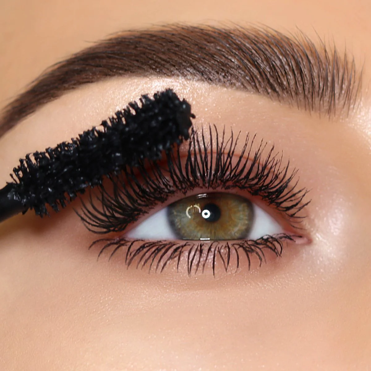 DARK STAR Volumising Mascara - Image 4