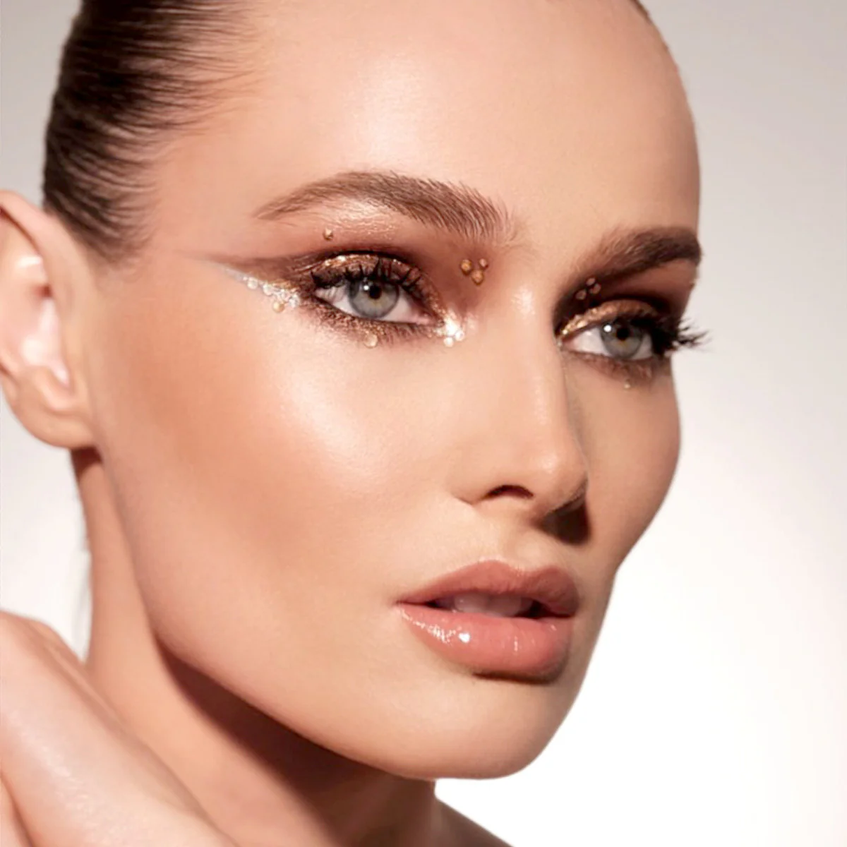 Skin Fetish: Divine Bronzer - Image 25
